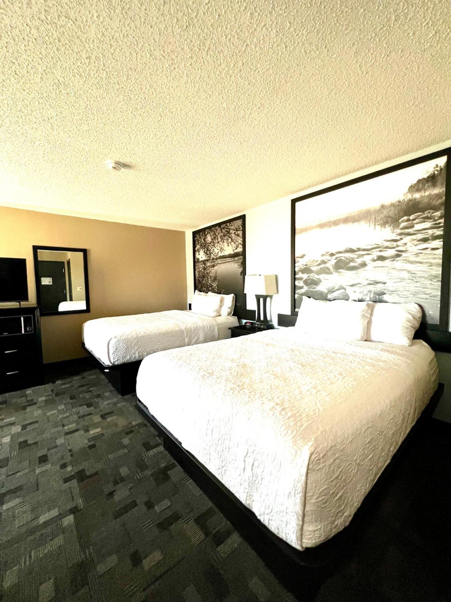 Super 8 By Wyndham Estherville Exterior photo