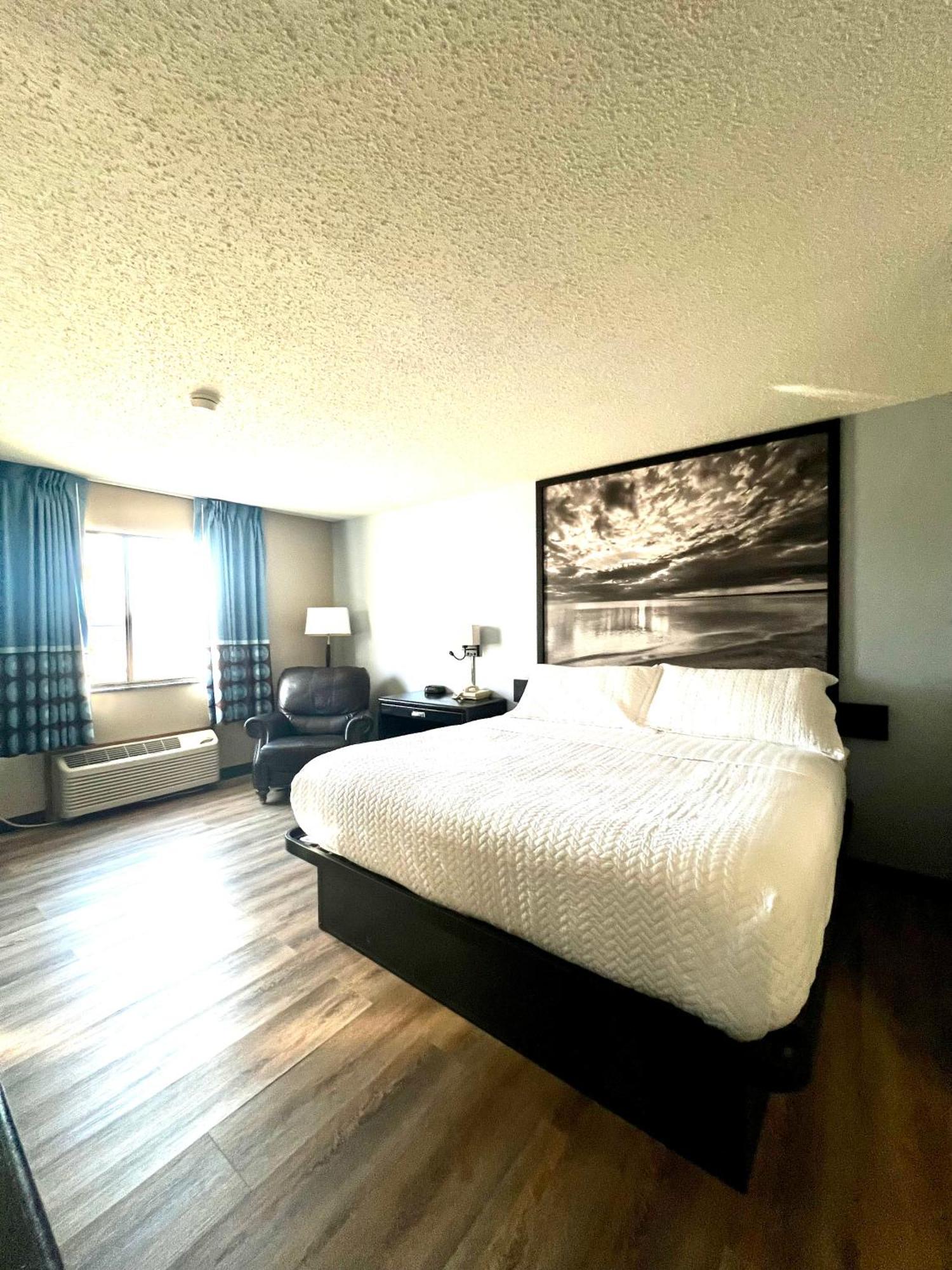 Super 8 By Wyndham Estherville Exterior photo