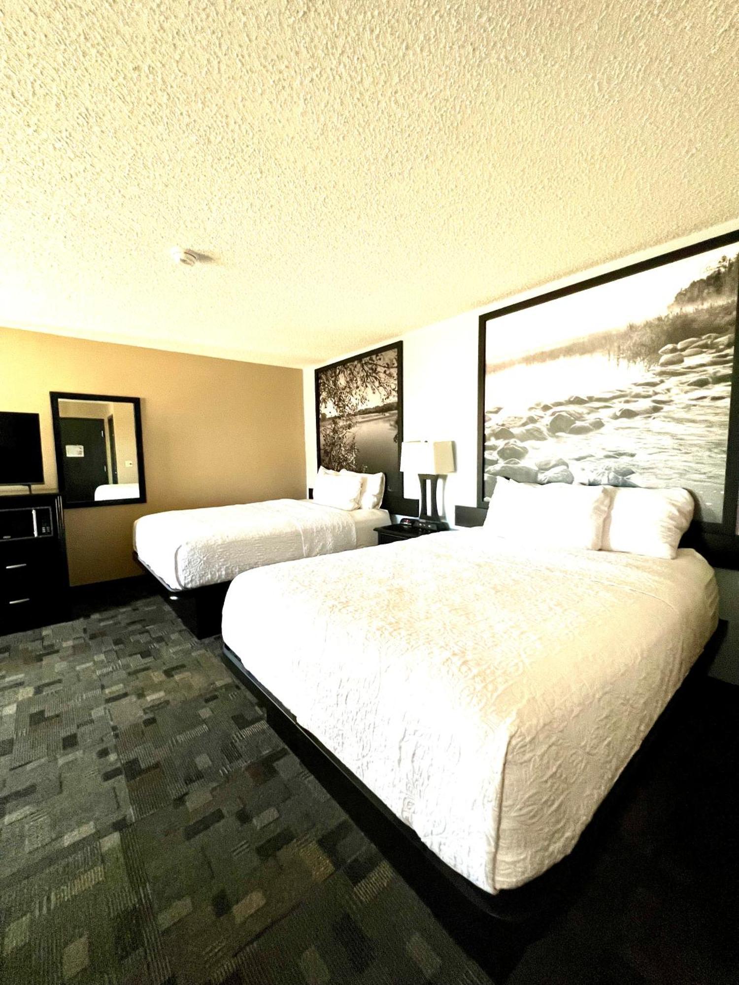 Super 8 By Wyndham Estherville Exterior photo