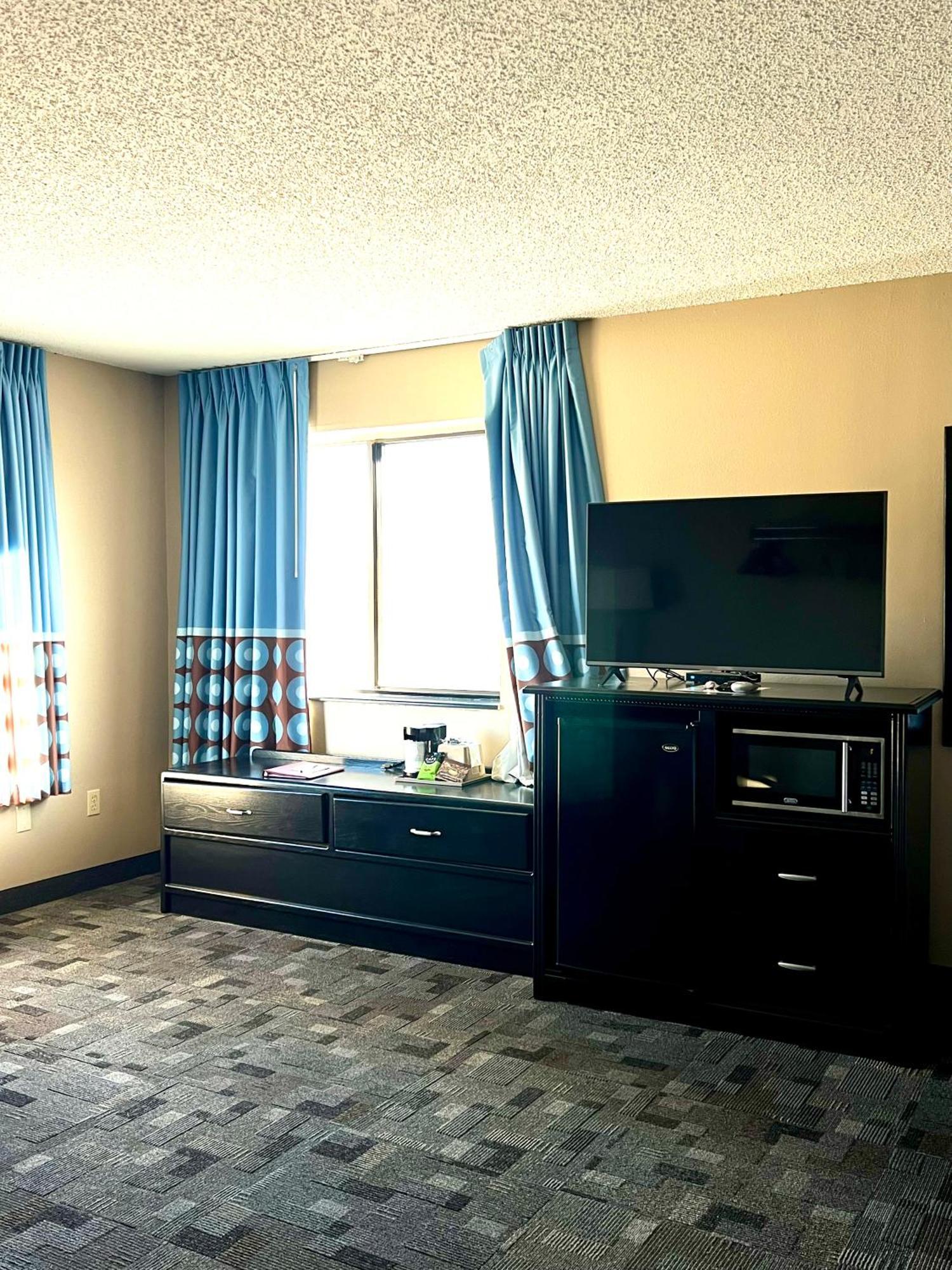 Super 8 By Wyndham Estherville Exterior photo