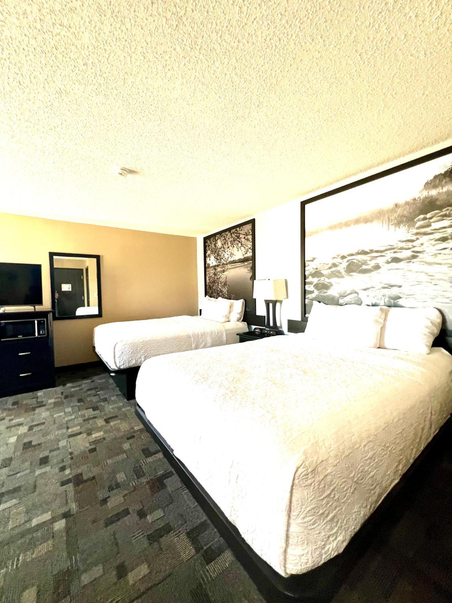 Super 8 By Wyndham Estherville Exterior photo