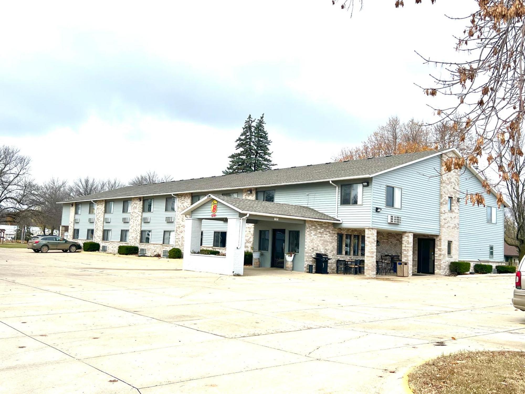Super 8 By Wyndham Estherville Exterior photo