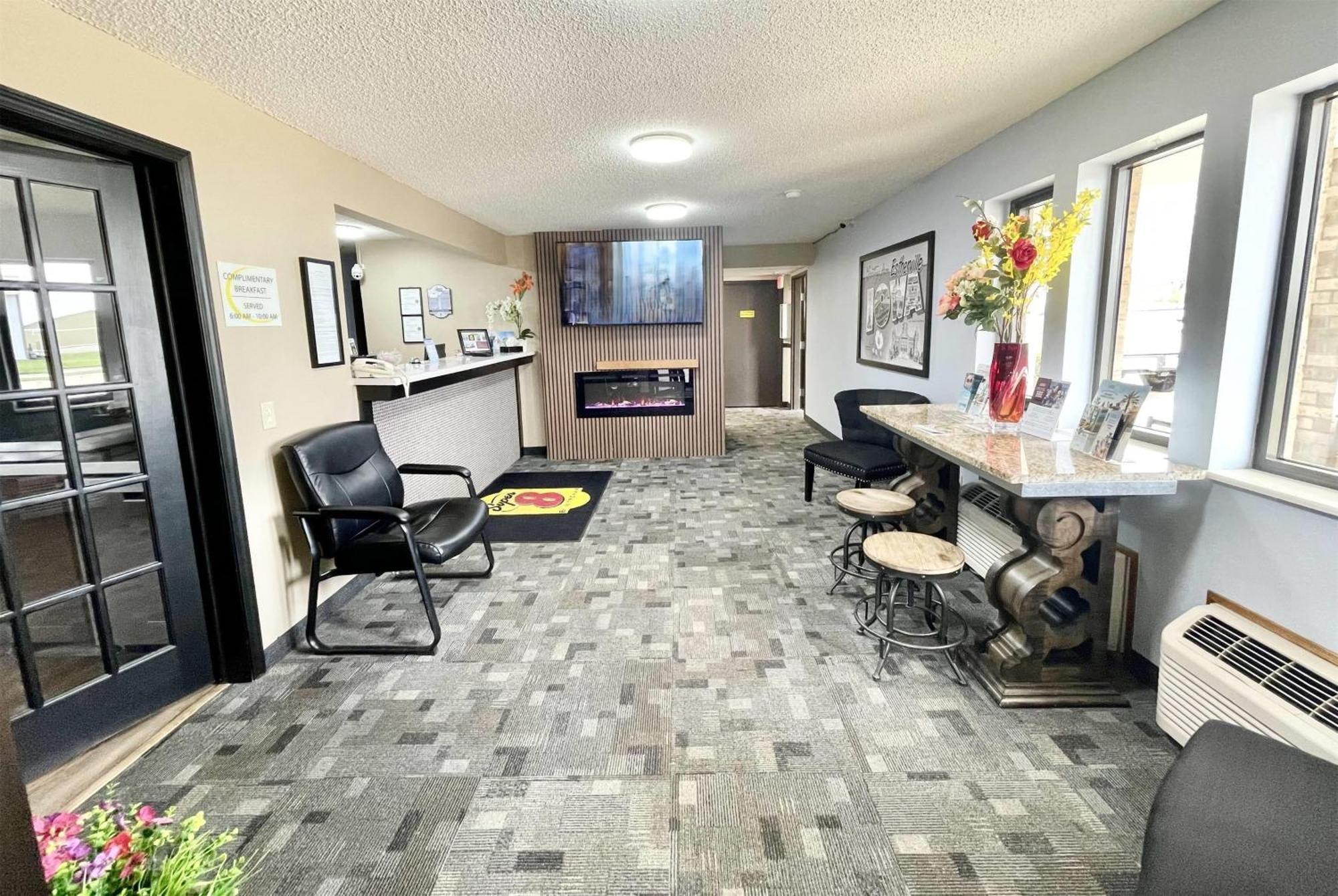 Super 8 By Wyndham Estherville Exterior photo